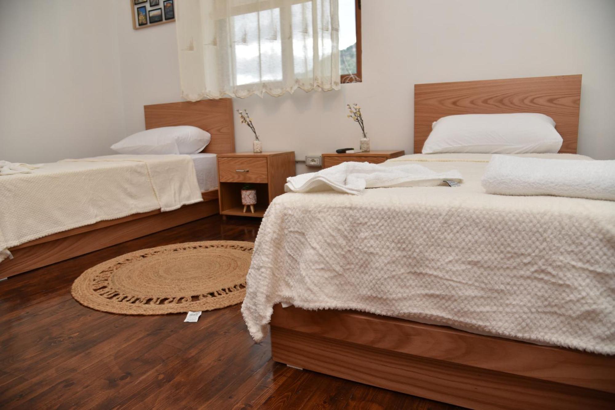 Woodland Appartement Berat Buitenkant foto